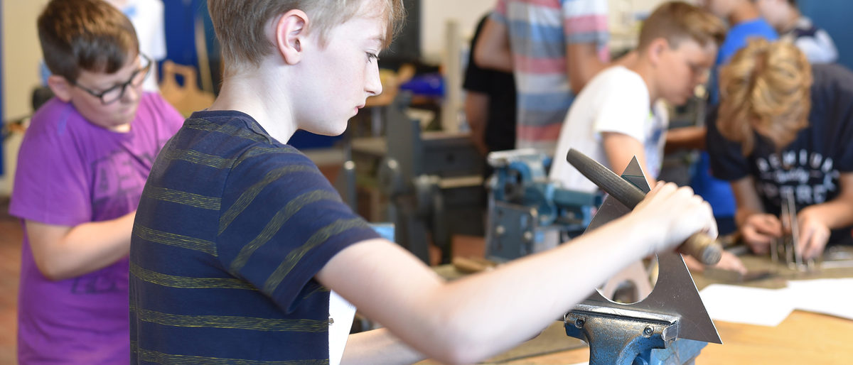 Ferienwerkstatt 2019 | Bildungszentrum Aschaffenburg | Ausbildung Ferienwerkstatt 2019 | Bildungszentrum Aschaffenburg | Handwerkskammer für Unterfranken | Ausbildung im Handwerk