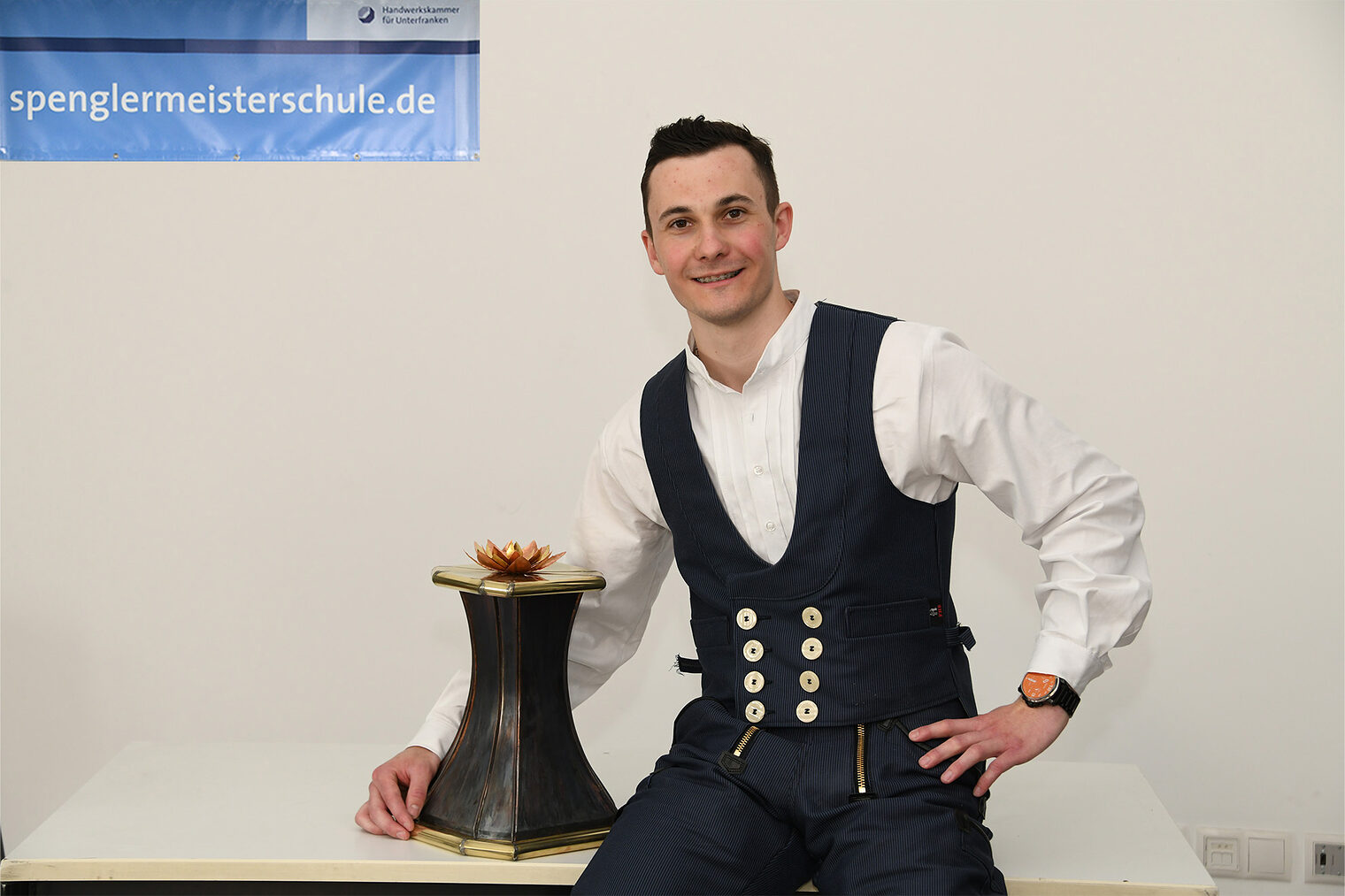 Meisterstücke der Spengler-Meisterschule aus dem Meisterkurs 2021-2022 Meisterstücke der Spengler-Meisterschule aus dem Meisterkurs 2021-2022
