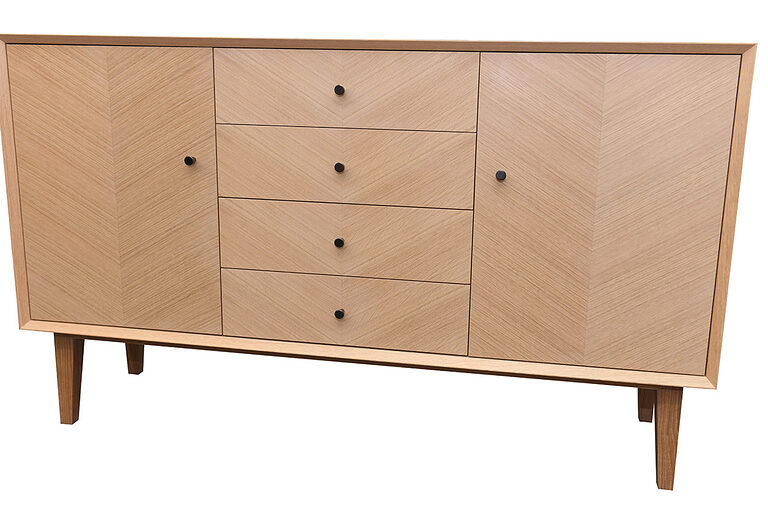 Schreinermeisterstück Gesamtansicht Sideboard in Eiche