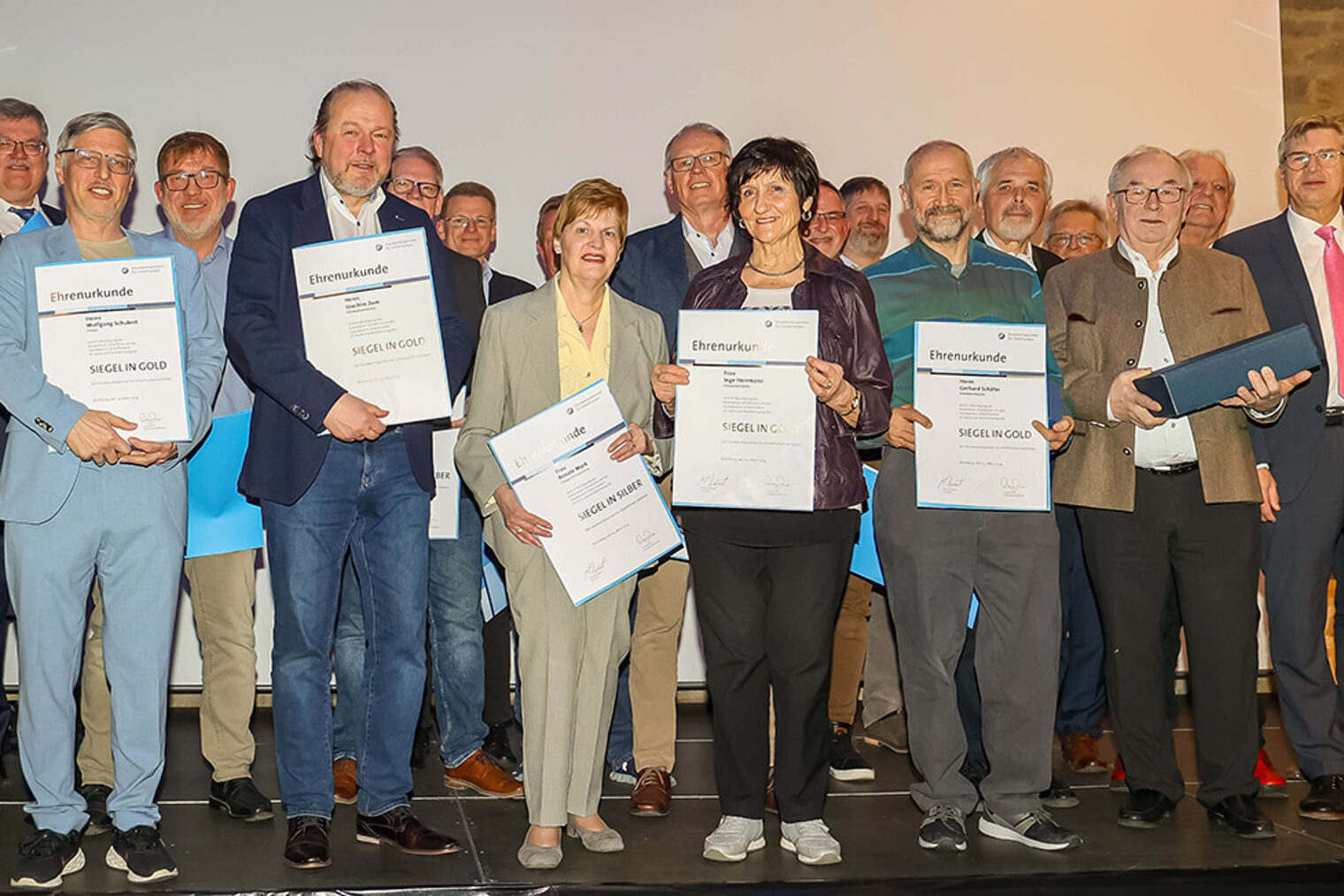 Geehrte Mitglieder des Prüfungsausschusses beim Ehrenamtstag 2024